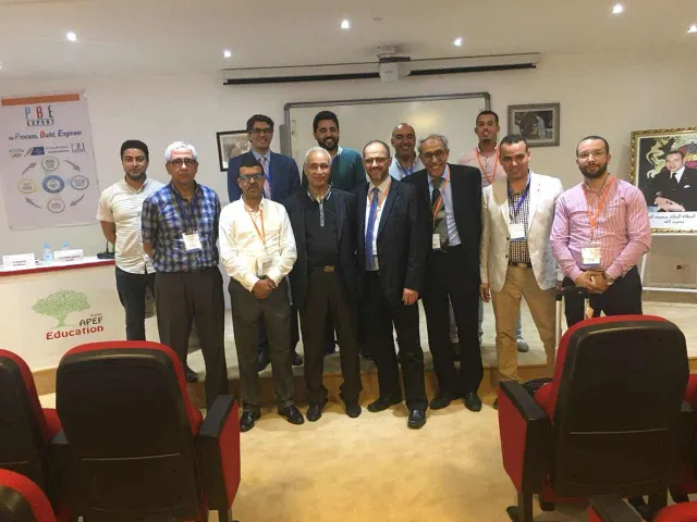 Photo de groupe des participants au séminaire