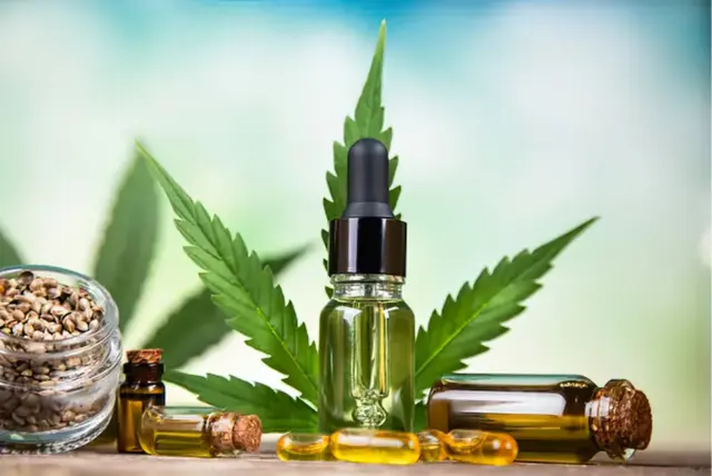 Huile, graines et feuille de cannabis